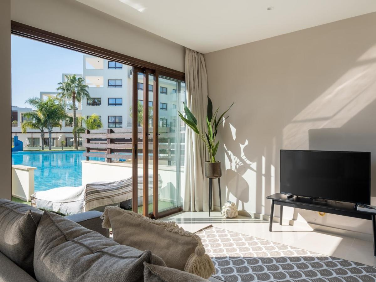 Sanders Aqua Park Resort - Precious 3-Bedroom Holiday Home With Shared Pool Лимасол Экстерьер фото